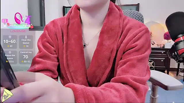 Berrysweet 68 online show from 12-22-25, 03:12