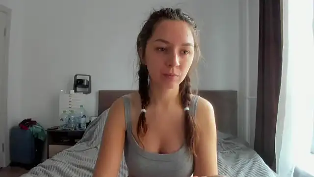 Adela Vetta online show from 11-04-25, 09:35