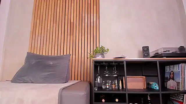 honeyhot69   online show from 04-22-26, 11:39