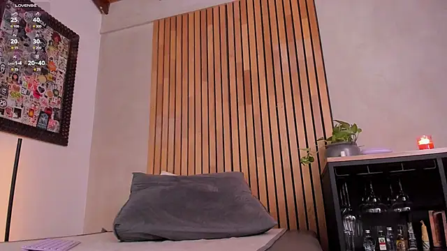 honeyhot69   online show from 04-21-26, 12:01