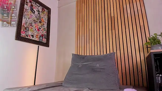 honeyhot69   online show from 04-15-26, 11:49