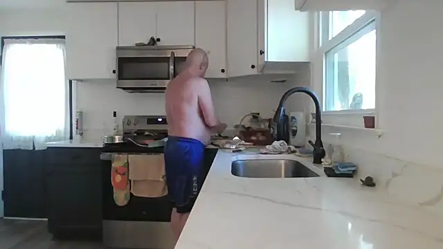 Snapshot of keiferkriss chatting on 10-15-25, 05:43 keiferkriss online show from 10-15-25, 05:43