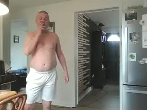 Snapshot of keiferkriss chatting on 03-16-25, 04:23 keiferkriss online show from 03-16-25, 04:23