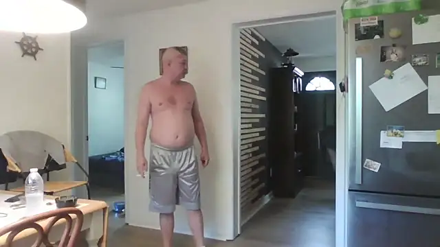 Snapshot of keiferkriss chatting on 09-28-25, 04:25 keiferkriss online show from 09-28-25, 04:25