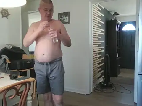 Snapshot of keiferkriss chatting on 03-18-25, 06:28 keiferkriss online show from 03-18-25, 06:28