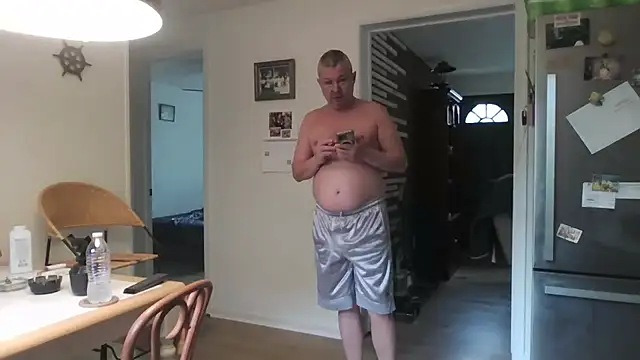 Snapshot of keiferkriss chatting on 09-29-25, 04:45 keiferkriss online show from 09-29-25, 04:45