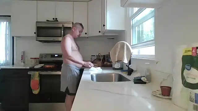 Snapshot of keiferkriss chatting on 09-24-25, 04:24 keiferkriss online show from 09-24-25, 04:24