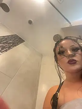 Snapshot of tatted-bitty chatting on 10-01-25, 02:49 tatted-bitty online show from 10-01-25, 02:49