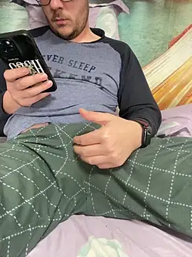 Snapshot of ionut9879 chatting on 02-11-26, 12:49 ionut9879 online show from 02-11-26, 12:49