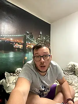 Snapshot of ionut9879 chatting on 11-28-25, 12:16 ionut9879 online show from 11-28-25, 12:16