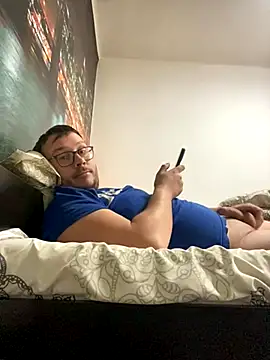 Snapshot of ionut9879 chatting on 11-21-25, 11:09 ionut9879 online show from 11-21-25, 11:09