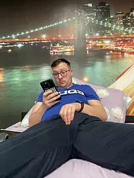 Snapshot of ionut9879 chatting on 02-26-26, 12:16 ionut9879 online show from 02-26-26, 12:16