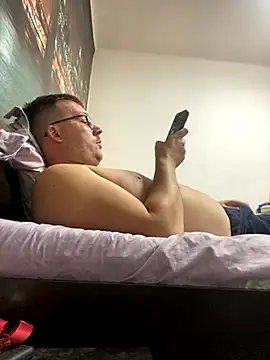 Snapshot of ionut9879 chatting on 11-02-25, 02:55 ionut9879 online show from 11-02-25, 02:55