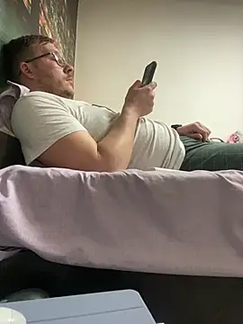 ionut9879 online show from 03-10-26, 02:32