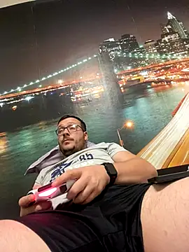 Snapshot of ionut9879 chatting on 10-23-25, 06:50 ionut9879 online show from 10-23-25, 06:50