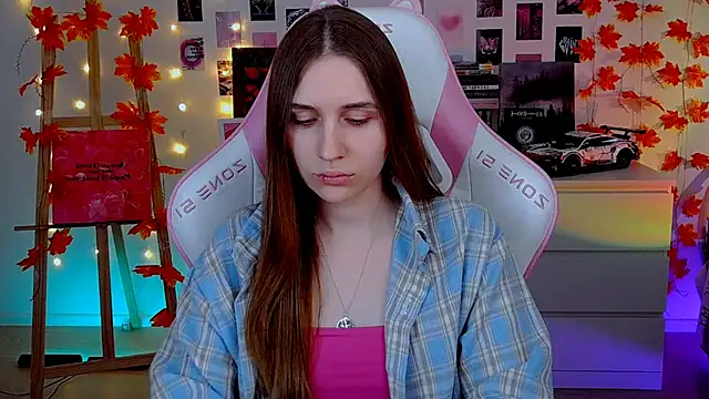 Snapshot of AliceCharmy chatting on 11-17-25, 08:07 AliceCharmy online show from 11-17-25, 08:07