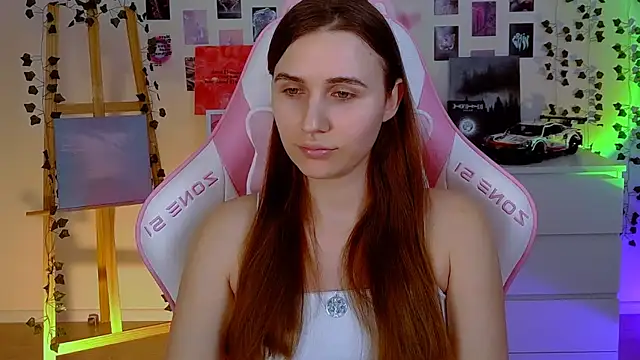 Snapshot of AliceCharmy chatting on 02-18-25, 07:09 AliceCharmy online show from 02-18-25, 07:09