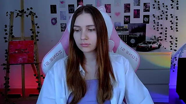 Snapshot of AliceCharmy chatting on 10-11-25, 06:25 AliceCharmy online show from 10-11-25, 06:25