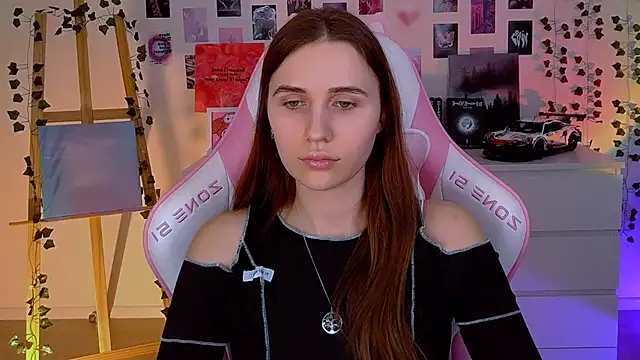 Snapshot of AliceCharmy chatting on 02-13-25, 04:50 AliceCharmy online show from 02-13-25, 04:50