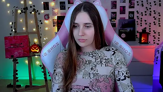 Snapshot of AliceCharmy chatting on 10-24-25, 05:50 AliceCharmy online show from 10-24-25, 05:50