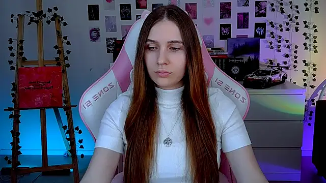 Snapshot of AliceCharmy chatting on 09-19-25, 10:08 AliceCharmy online show from 09-19-25, 10:08