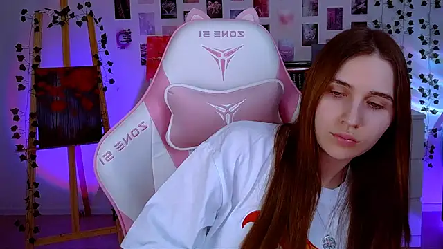 Snapshot of AliceCharmy chatting on 02-27-25, 05:47 AliceCharmy online show from 02-27-25, 05:47