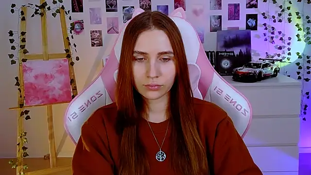 Snapshot of AliceCharmy chatting on 01-28-25, 11:06 AliceCharmy online show from 01-28-25, 11:06