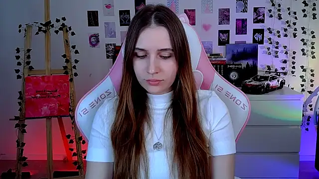 Snapshot of AliceCharmy chatting on 09-10-25, 10:03 AliceCharmy online show from 09-10-25, 10:03