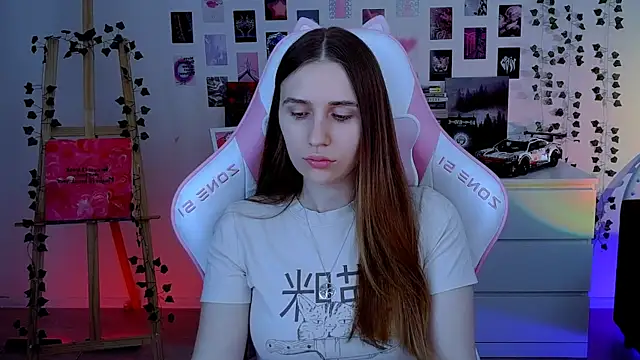 Snapshot of AliceCharmy chatting on 10-19-25, 06:27 AliceCharmy online show from 10-19-25, 06:27