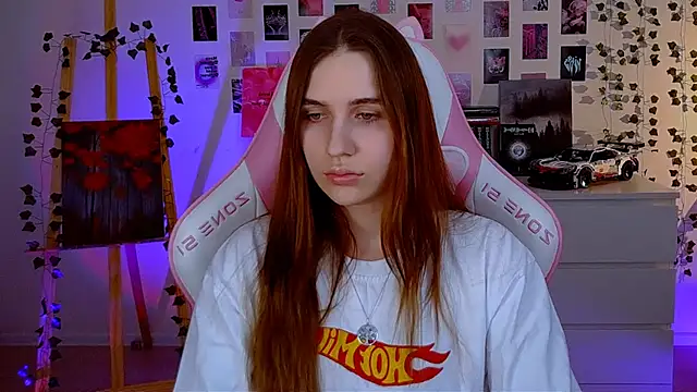 Snapshot of AliceCharmy chatting on 03-16-25, 05:39 AliceCharmy online show from 03-16-25, 05:39