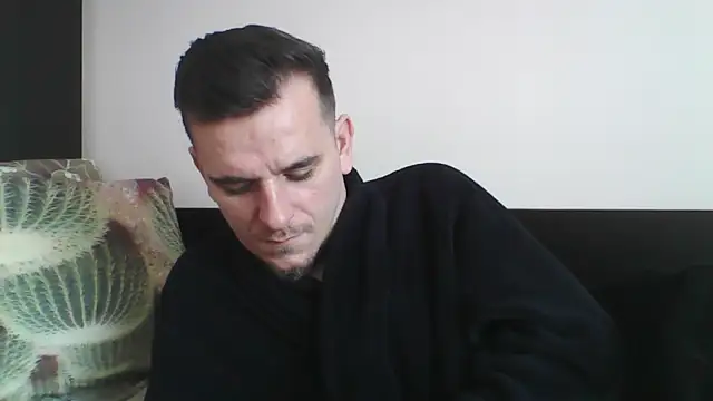 Huge cock22cm online show from 03-04-25, 10:24