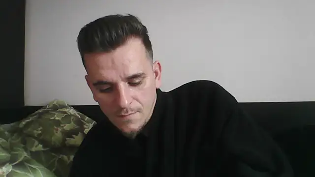 Huge cock22cm online show from 03-02-25, 11:19