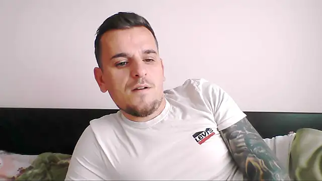Huge cock22cm online show from 09-28-25, 10:33