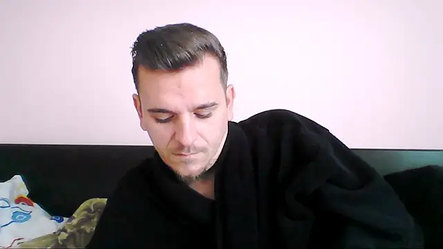 Huge cock22cm online show from 10-05-25, 08:27