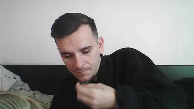 Huge cock22cm online show from 03-05-25, 07:16