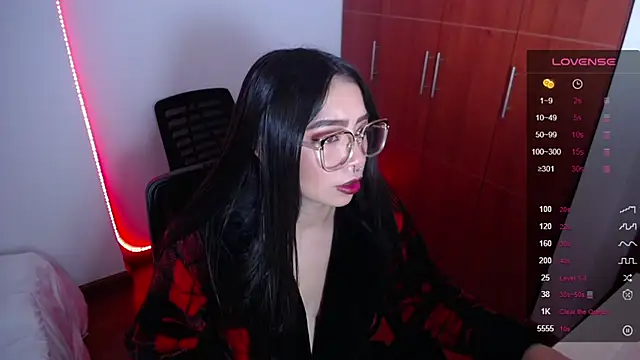 Snapshot of megan_bluee23 chatting on 02-13-25, 02:20 megan bluee23 online show from 02-13-25, 02:20