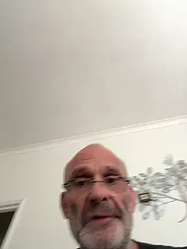 Snapshot of ShyDave81 chatting on 07-12-26, 04:41 ShyDave81 online show from 07-12-26, 04:41