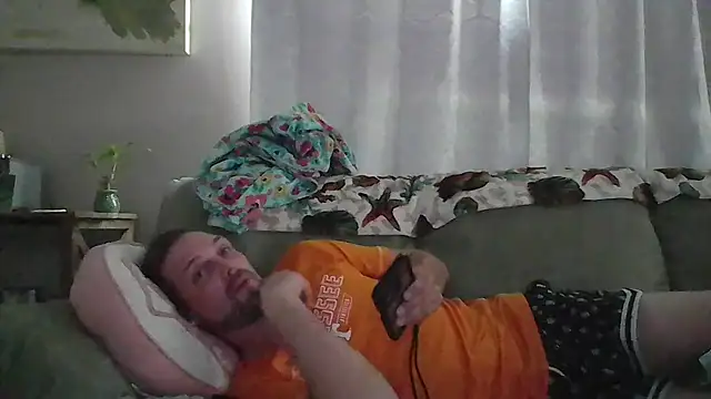 Snapshot of VitaminDrewFl chatting on 07-06-26, 02:35 VitaminDrewFl online show from 07-06-26, 02:35