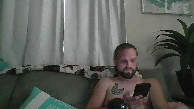 Snapshot of VitaminDrewFl chatting on 06-04-26, 10:03 VitaminDrewFl online show from 06-04-26, 10:03