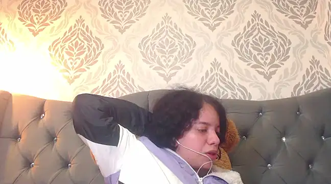 EmmaCowperr online show from 02-27-25, 03:59