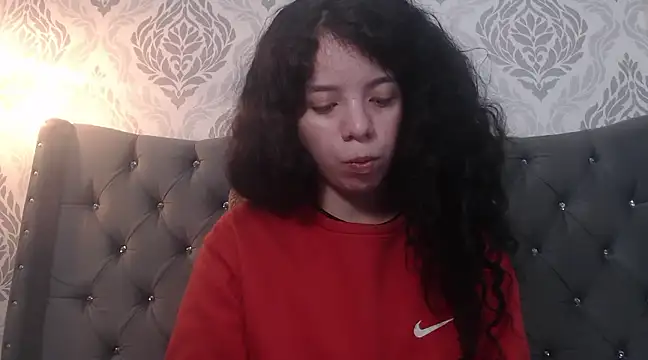 EmmaCowperr online show from 02-25-25, 04:14