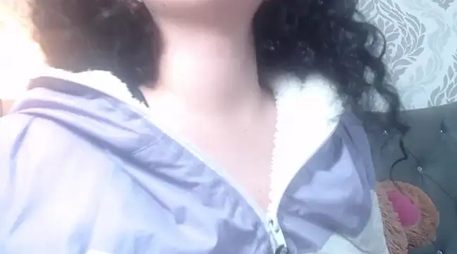 EmmaCowperr online show from 03-19-25, 03:29