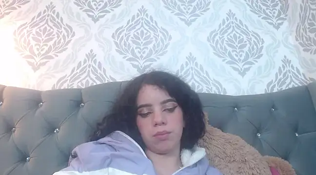 EmmaCowperr online show from 03-19-25, 06:55