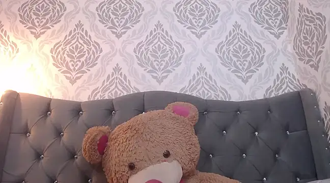 EmmaCowperr online show from 03-12-25, 02:34