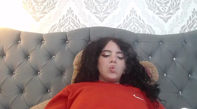 EmmaCowperr online show from 03-08-25, 08:03