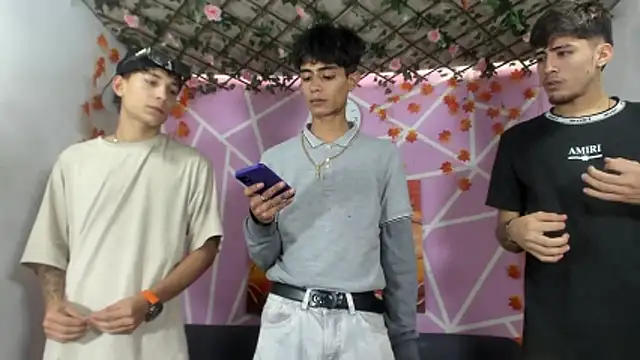 oliverhot2005 online show from 10-29-25, 03:55