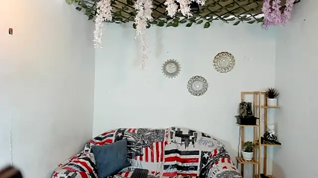 oliverhot2005 online show from 11-14-25, 01:59