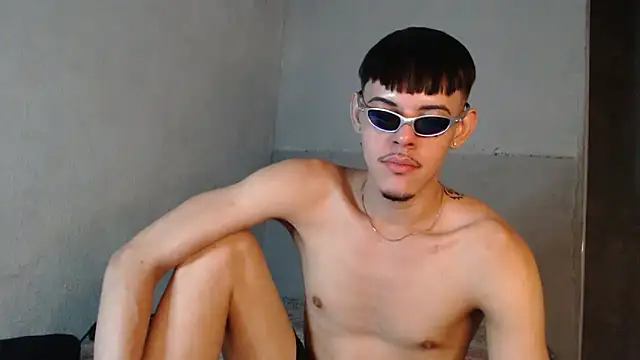 MicaelRian69 online show from 10-26-25, 02:45