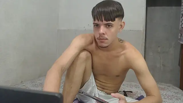 MicaelRian69 online show from 04-26-26, 10:40