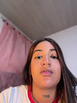 Snapshot of Little_Gaby_ chatting on 07-22-26, 04:58 Little Gaby online show from 07-22-26, 04:58